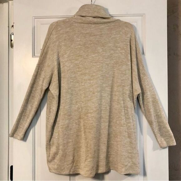 Wonderland by Orange Wrap Crowl Neck Sweater Size Small - Picture 4 of 11